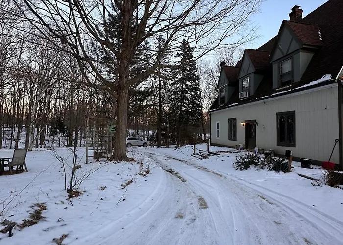 Appartement Rustic Getaway, Woodsy Area Private 2nd Level Rockford